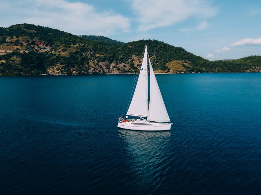 Life Is Beautiful, Bavaria Cruiser 46